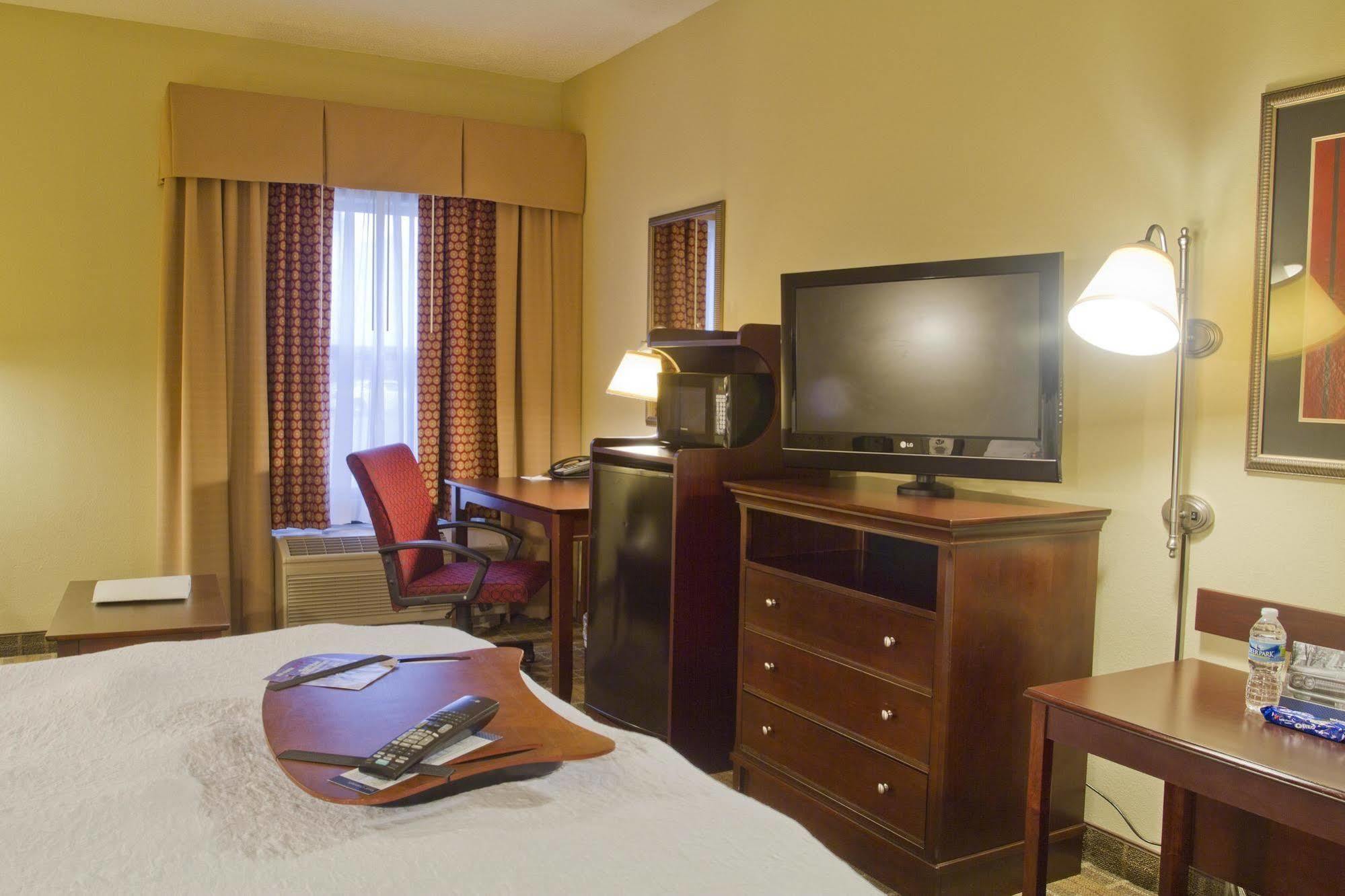Hampton Inn Charlotte Monroe Szoba fotó